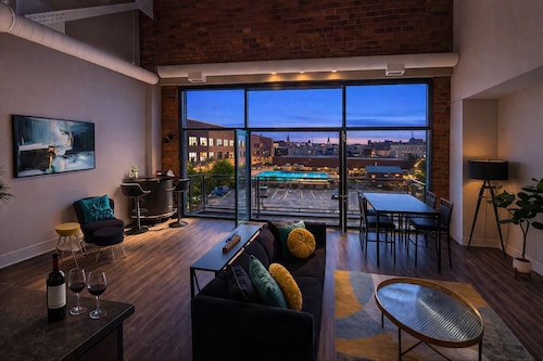 Downtown Sleeps 8 By Cedar Point Sports Force Kalahari!