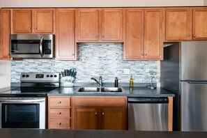 Fridge, microwave, oven, stovetop