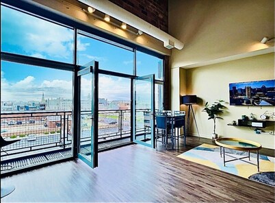 Downtown Pool & Hot Tub Sleeps 8 By Cedar Point Sports Force Kalahari!