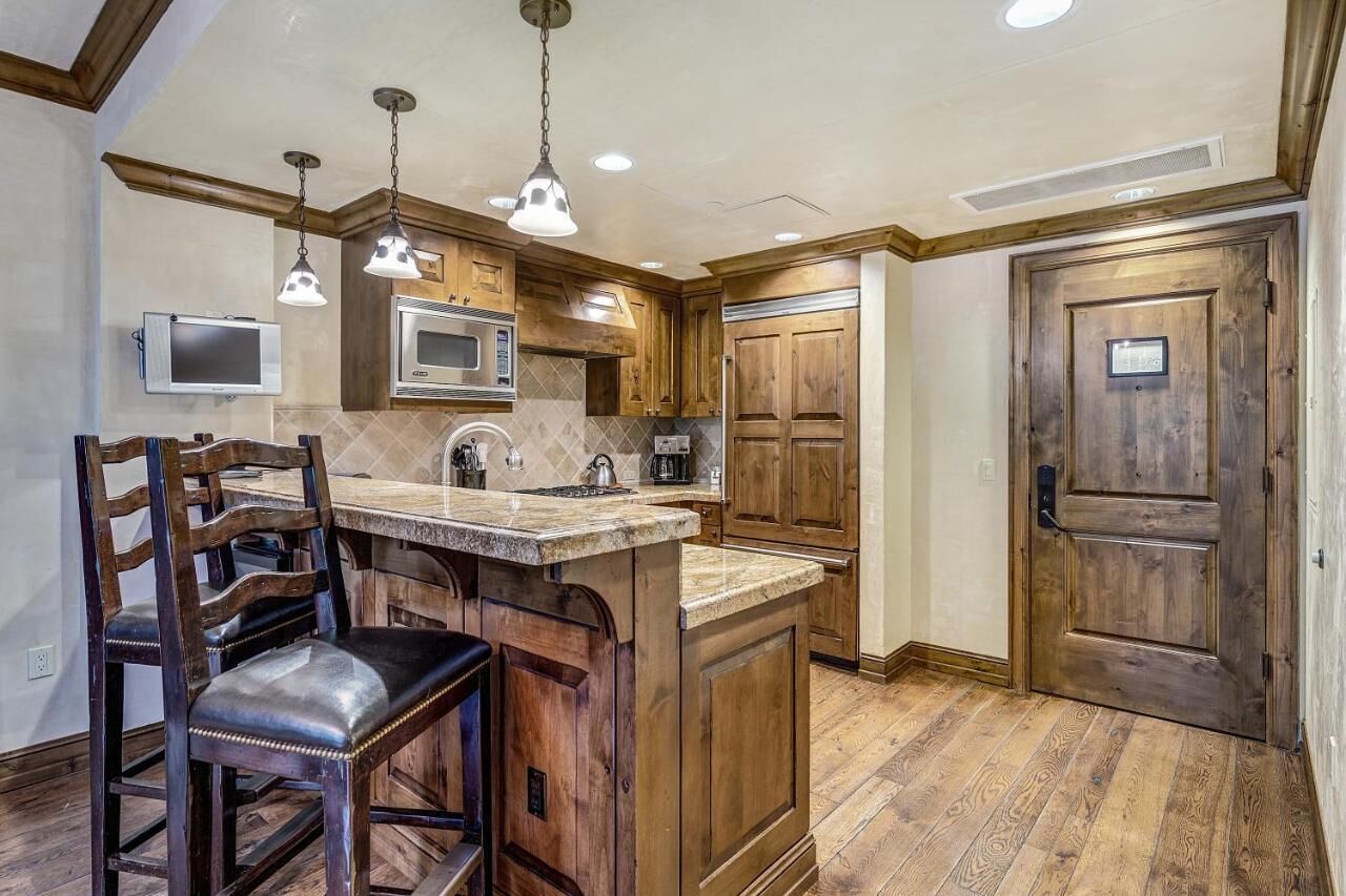 Réfrigérateur, cafetière/bouilloire