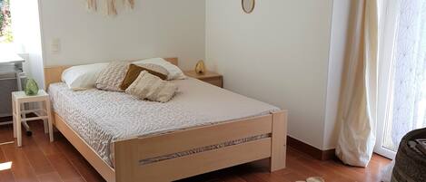 5 chambres, fer et planche à repasser, Wi-Fi