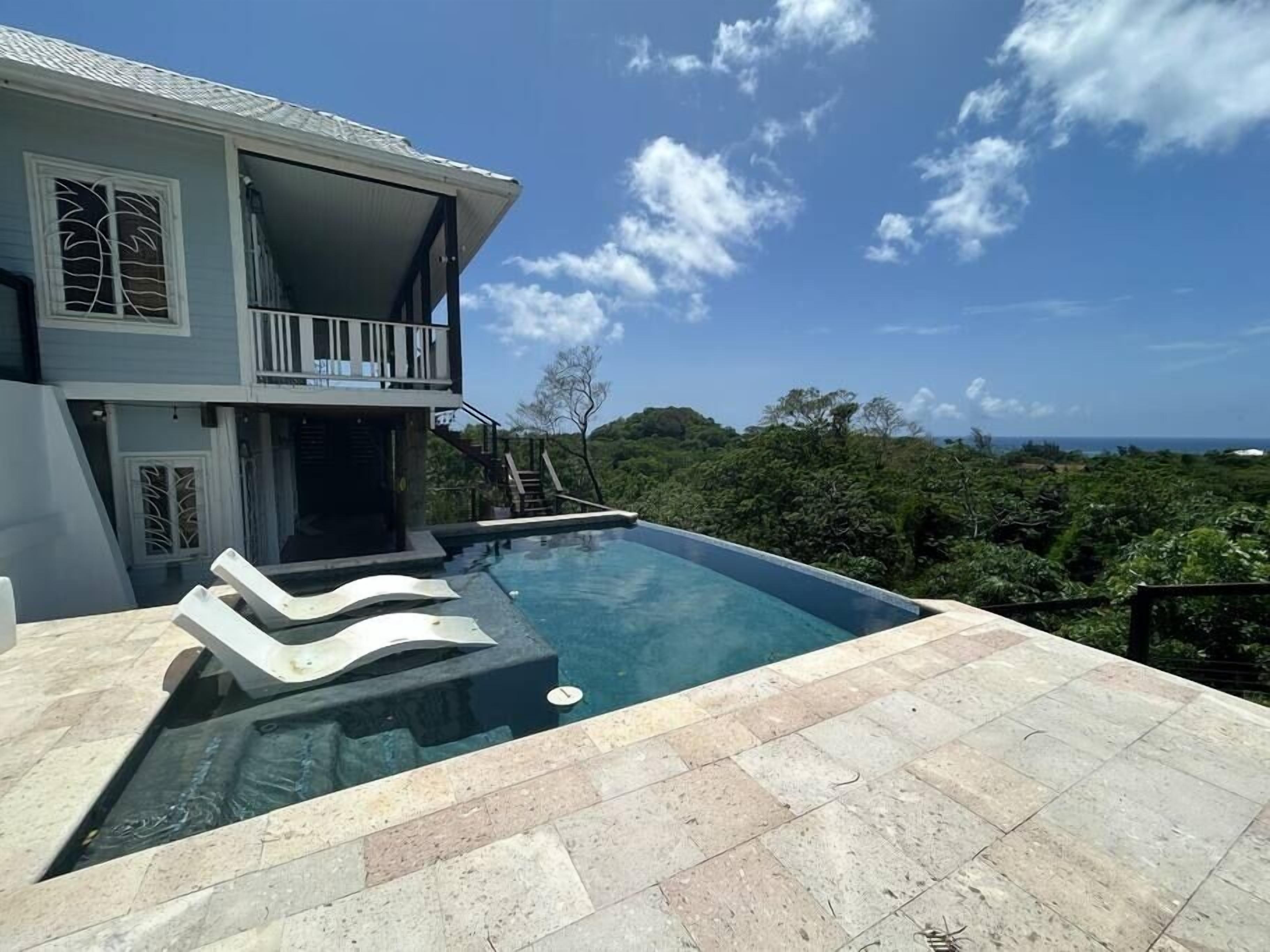 Great pool to enjoy the ocean view