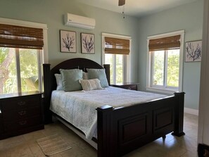2 bedrooms, in-room safe, WiFi, bed sheets