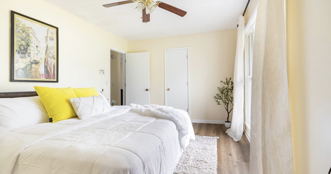 4 habitaciones, escritorio, tabla de planchar con plancha y wifi 