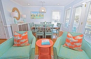 Interior - 5 Decks, Pool, Kure Beach Pier & Boardwalk (Kure Beach)