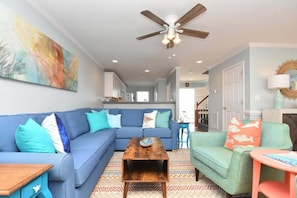 Smart TV, books - 5 Decks, Pool, Kure Beach Pier & Boardwalk (Kure Beach)