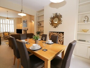 Dining - Derwent Cottage (Keswick)