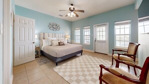 3 bedrooms, free WiFi, bed sheets - Shared Heated Pool, Pet Friendly, Golf Cart Access (Port Aransas)