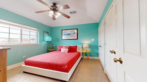 3 bedrooms, free WiFi, bed sheets - Shared Heated Pool, Pet Friendly, Golf Cart Access (Port Aransas)