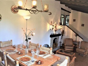 Dining - Casa Dynaida, Residencial Begur. Begur (Begur)