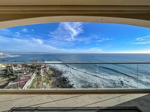 Property grounds - Oceanfront-LasOlasCondo-Pools&Jacuzzi-Rosarito (Rosarito)
