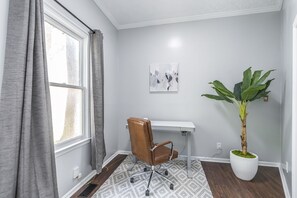 Interior - Cozy 1-bedroom in Lexington (Lexington)