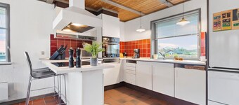 Cozy home in Hemmet with WiFi