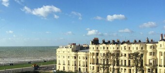 Hove Seaside Cottage, Sleeps 8, 2 Mins to Seafront