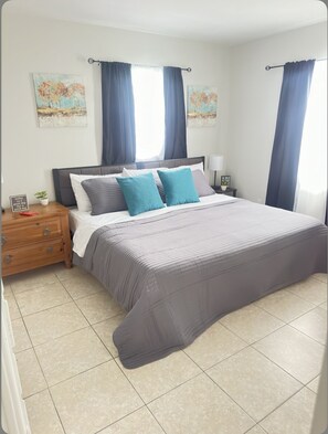 3 bedrooms, iron/ironing board, free WiFi, bed sheets
