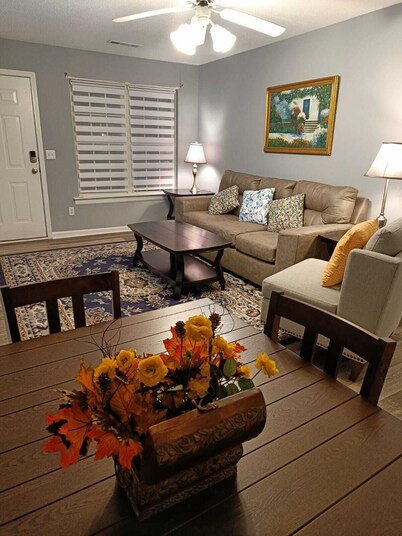 Amazing 2 bed 2 full Bath Duplex in west Rome