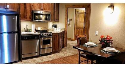 Luxurious One Bedroom Grand Villa - 5 minutes of Branson's Main Attractions