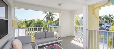 Televisie en een kantoor