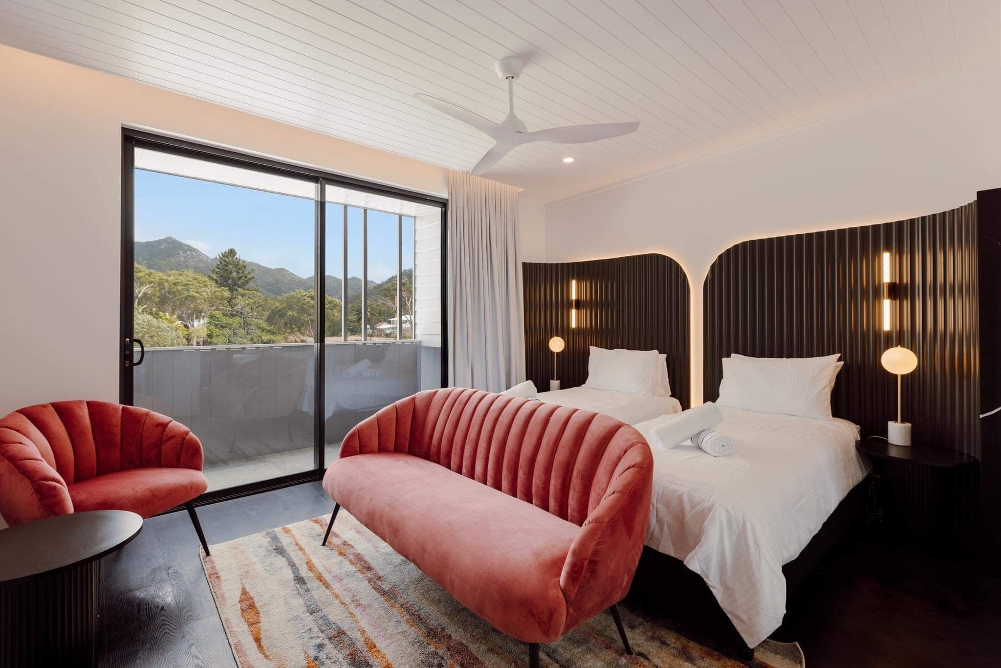 5 makuuhuonetta, silitysrauta/-lauta, vauvan matkasänky, Wi-Fi