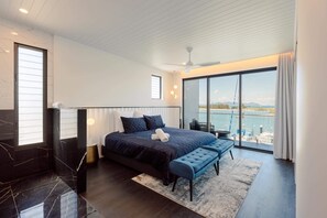 5 slaapkamers, een strijkplank/strijkijzer, reisbedje, wifi