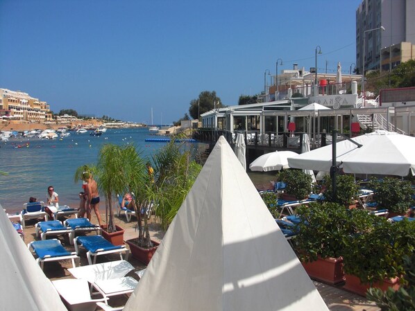 Beach - Apartment With Pool Near Beach In St Julians (Swieqi)