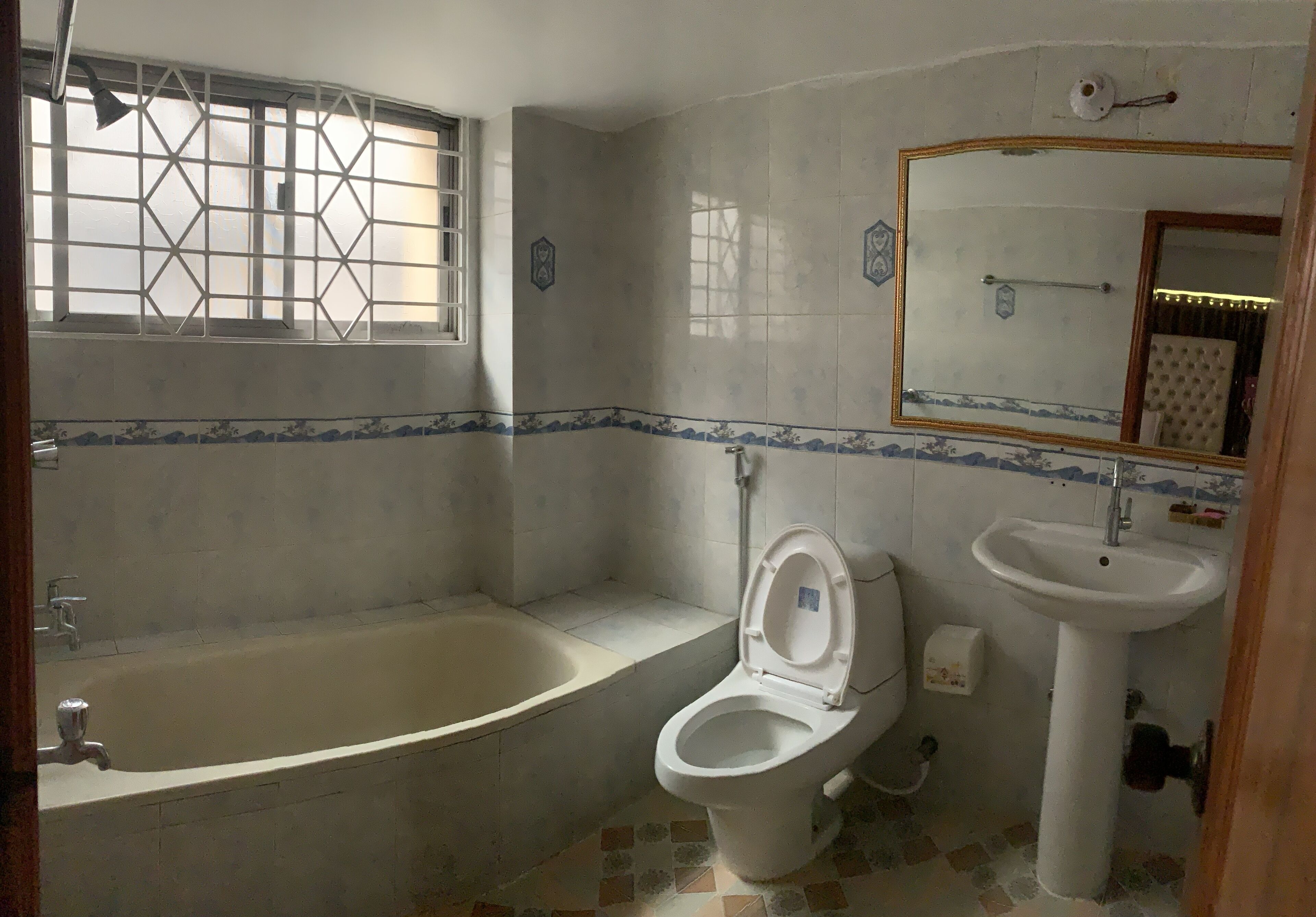 family quadruple room, 2 double beds | bathroom | rainfall showerhead, towels