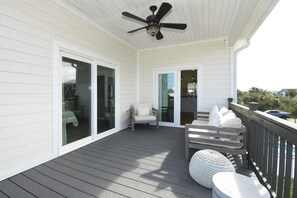 Terrace/patio - Beachwalk Luxury Home: Heated Pool & Free Bikes (Palm Coast)