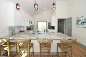 Coffee/tea maker, fridge, microwave, oven - Beachwalk Luxury Home: Heated Pool & Free Bikes (Palm Coast)