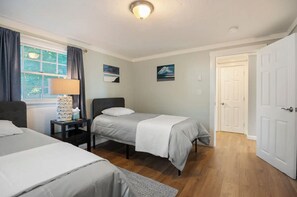 2 bedrooms, WiFi - Walk to Rockport Waterfront, shops and restaurants (Rockport)