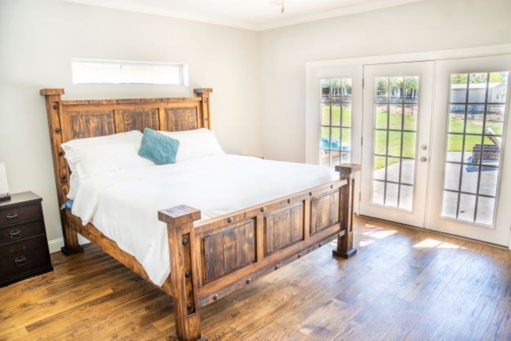 4 Schlafzimmer, Schreibtisch, Bügeleisen/Bügelbrett, kostenloses WLAN