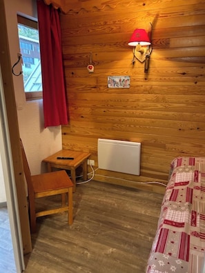 2 bedrooms