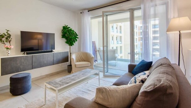 Living area - Le Fonction, furnished 4*, boxed parking (Aix-en-Provence)