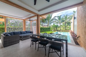 Outdoor dining - Perla Pool Villa - Koh Chang (Ko Chang)