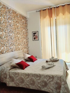 2 bedrooms, WiFi, bed sheets