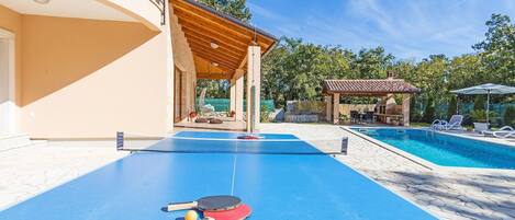 Piscina a l'aire lliure