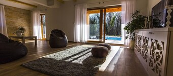 Luxury Villa with pool and private garden