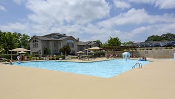 Innenpool, beheizter Pool