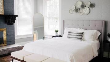 4 bedrooms, iron/ironing board, free WiFi, bed sheets
