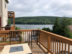 Outdoor dining - In the Heart of Deep Creek, Wood Fire, steps Lake, Coffee, Pizza, minutes Whisp, (Oakland)
