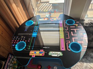 Game room - In the Heart of Deep Creek, Wood Fire, steps Lake, Coffee, Pizza, minutes Whisp, (Oakland)
