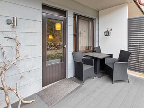 تناول الطعام بالخارج