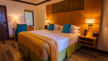 Premium bedding, in-room safe, individually furnished, desk