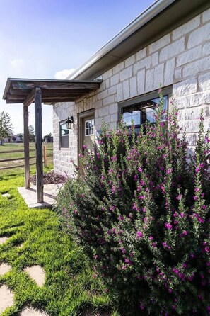 Unclassified image, 2 of 57, button