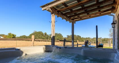 The Stone Cottage for 2 @ TimberRose Ranch hot tub