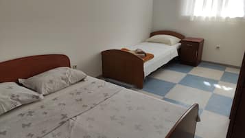 3 bedrooms, WiFi