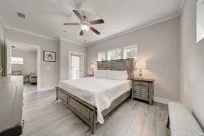 3 bedrooms, iron/ironing board, free WiFi, bed sheets