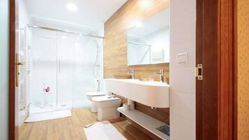 Badewanne, Bidet