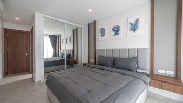 4 kamar tidur, bantalan ekstra lembut, dan Wi-Fi gratis