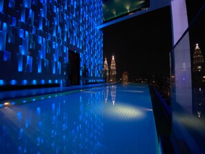 Outdoor pool - Victory suites  (Kuala Lumpur)