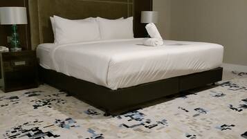 Deluxe Studio | Iron/ironing board, free WiFi, bed sheets